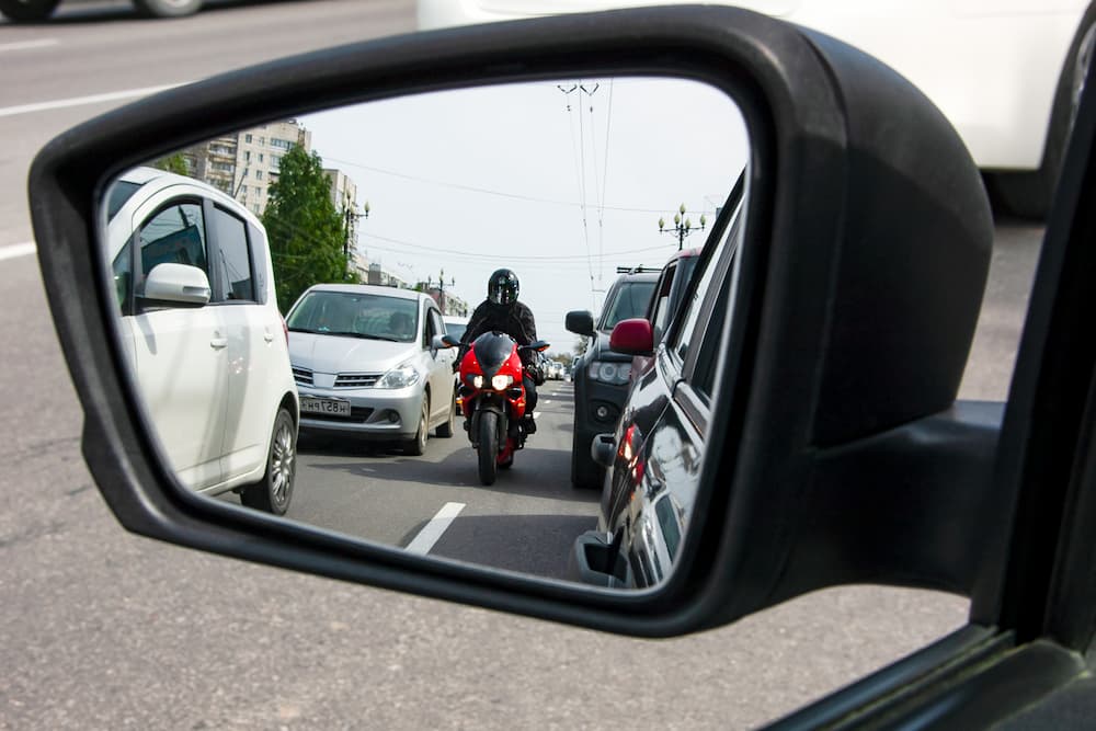 Who is at Fault in a Lane Splitting Accident in Florida
